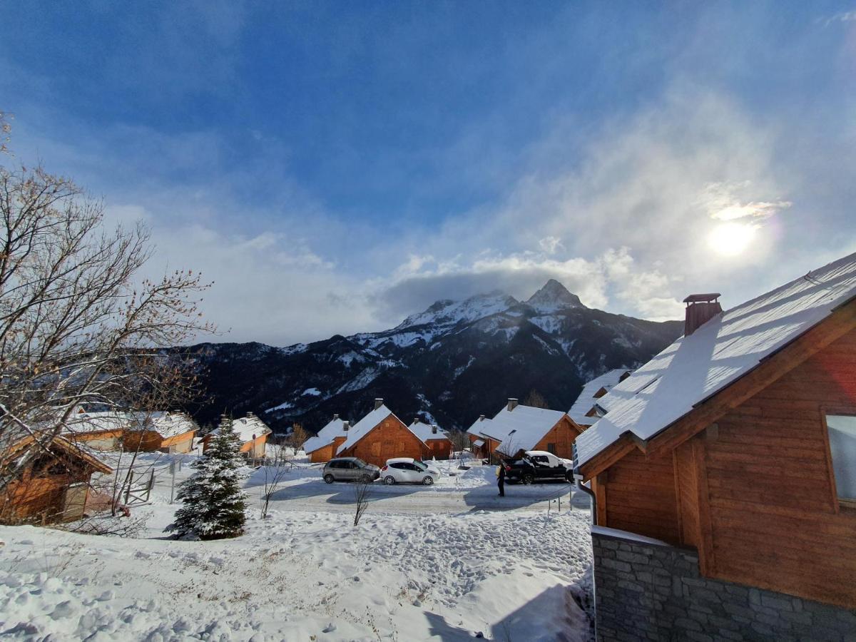 Joli appartement avec terrasse vue sur les montagnes Uvernet-Fours Extérieur photo